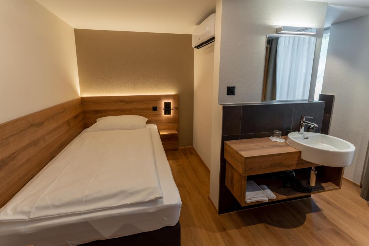 Ziegelhuesi Hotel, Stettlen Bei Bern Exterior foto