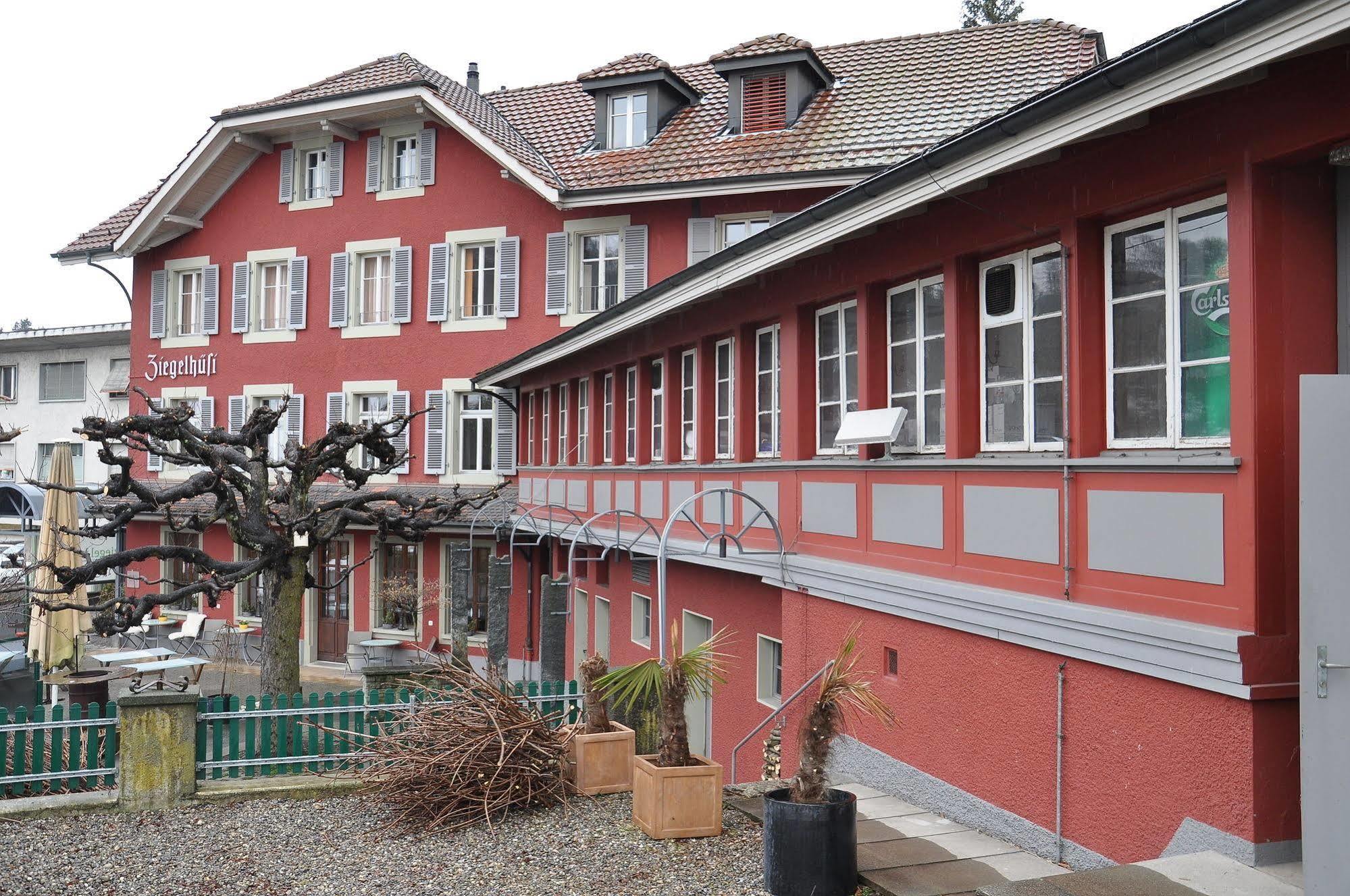 Ziegelhuesi Hotel, Stettlen Bei Bern Exterior foto
